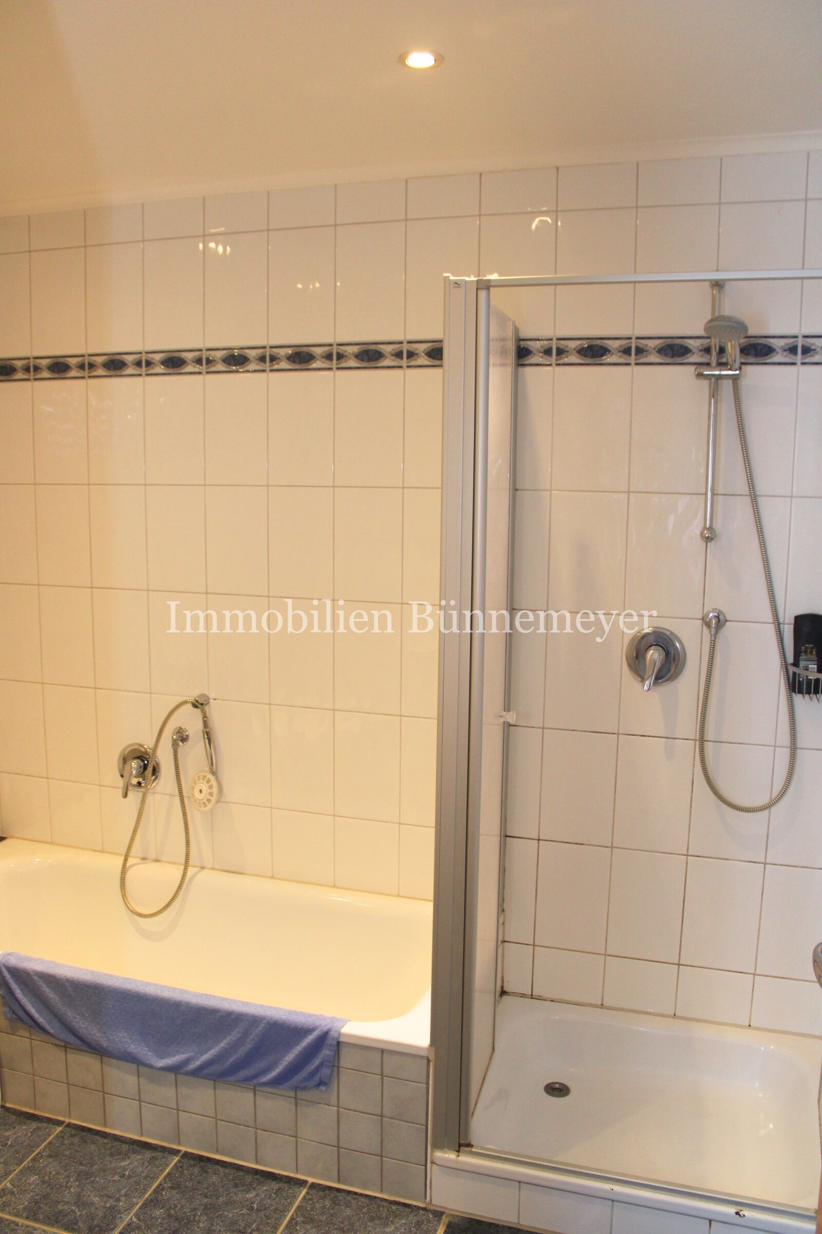 Hauptbadezimmer Hauptbadezimmer