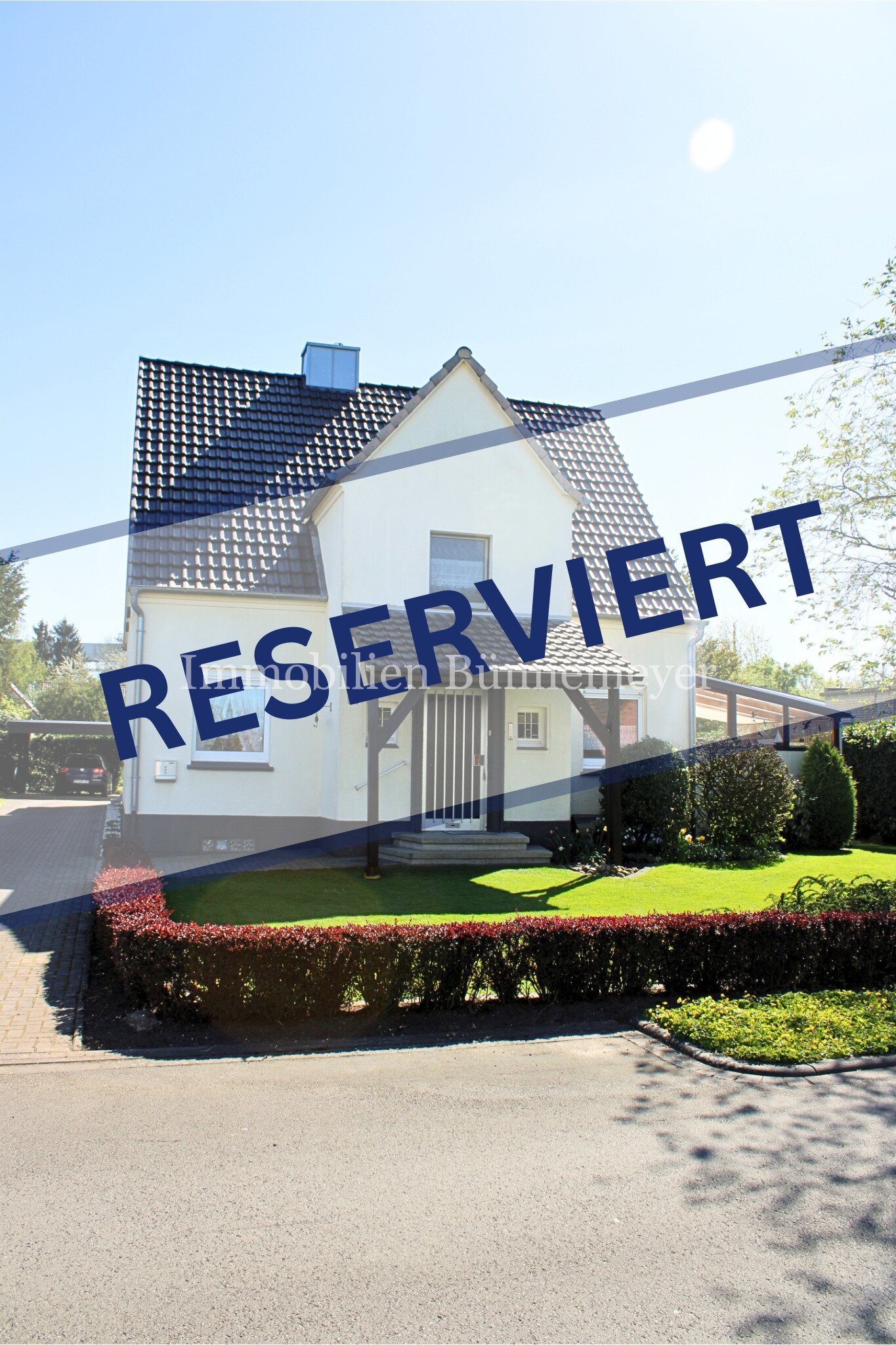 Mehrfamilienhaus mit einem traumhaften Garten Mehrfamilienhaus mit einem traumhaften Garten